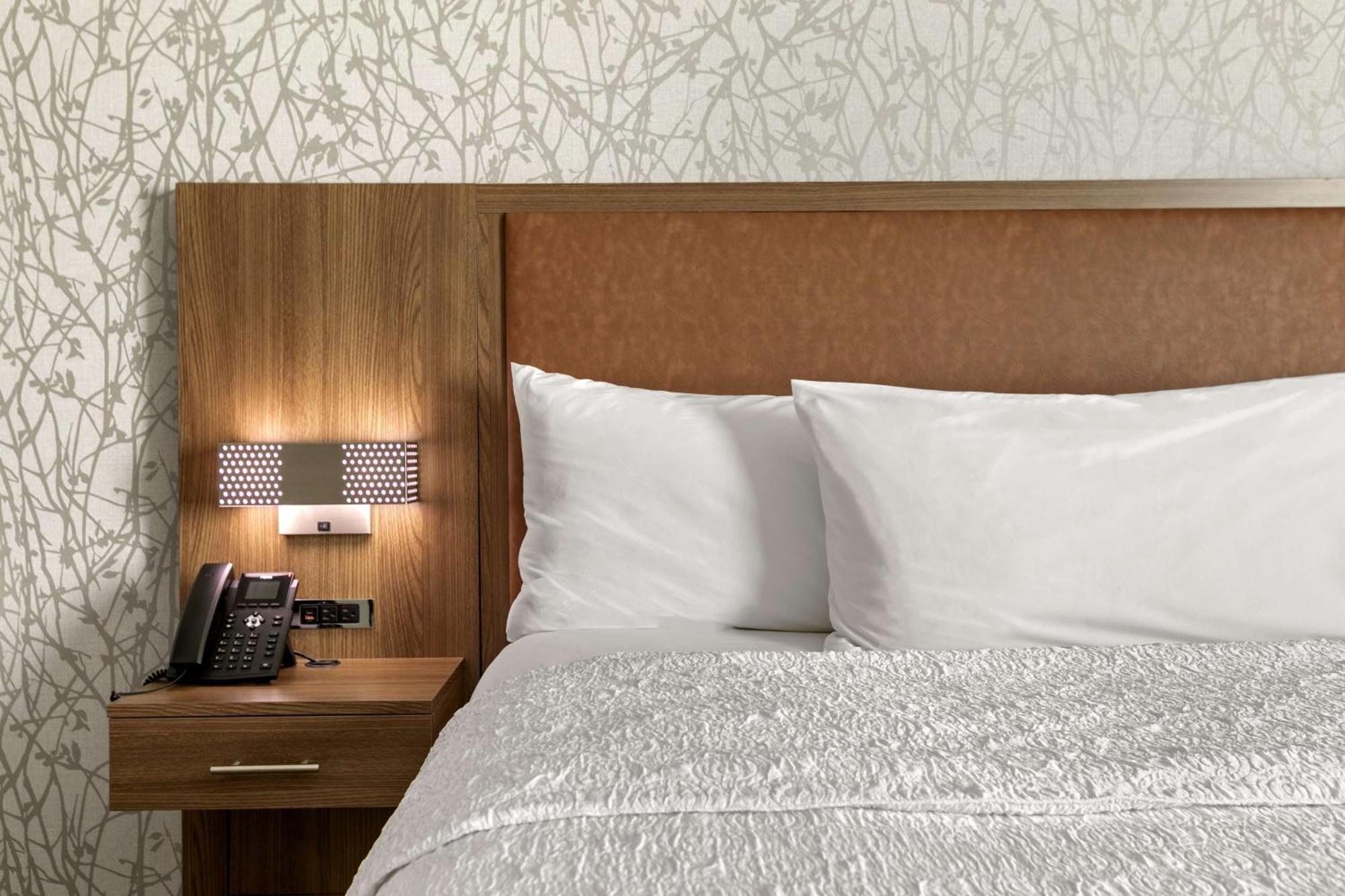 Home2 Suites By Hilton Phoenix Downtown Экстерьер фото